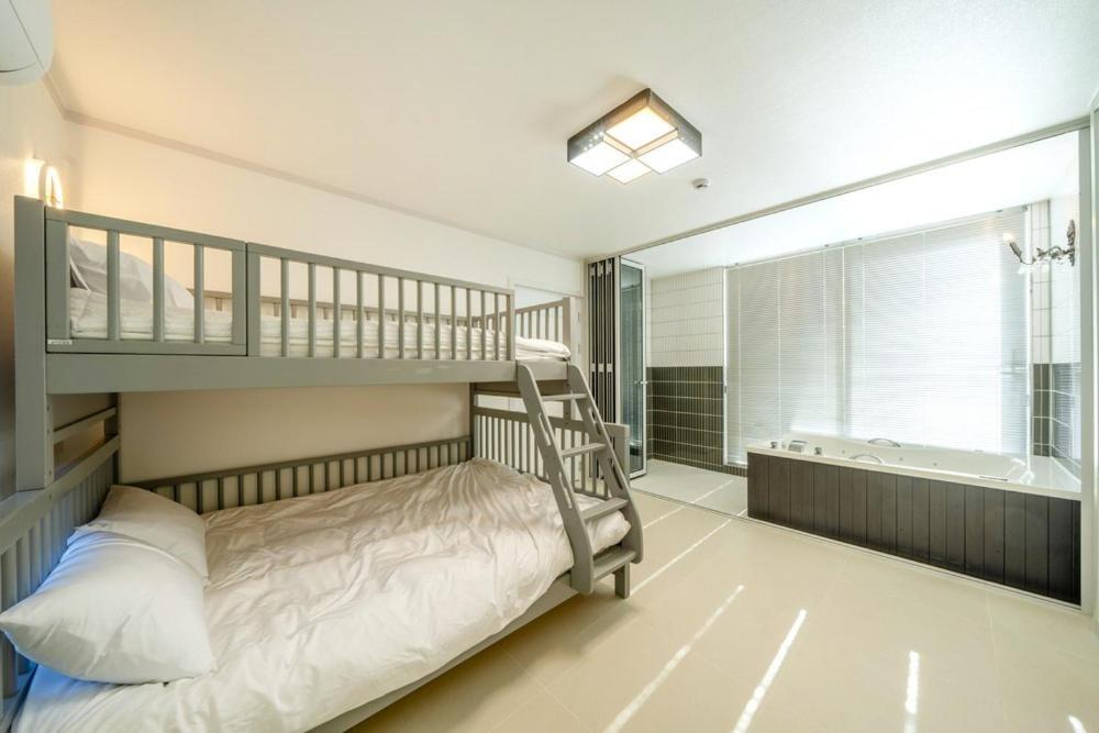 Gangneung Uahaeng Stay Private House Екстер'єр фото